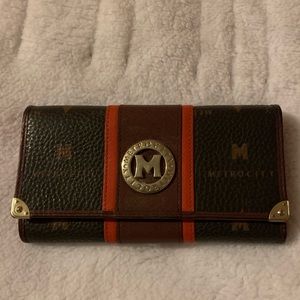 Metro City wallet